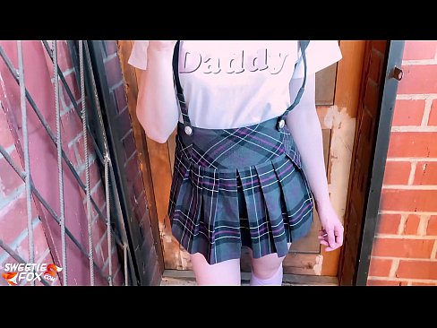 ❤️ 女子校生は授業の代わりに彼女のペニスを深く吸ってファックする。 ️ ハードポルノ ❌️